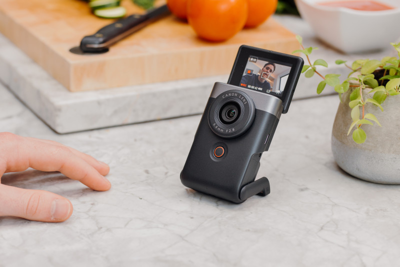 Canon unveils PowerShot V10 camera specifically designed for vlogging