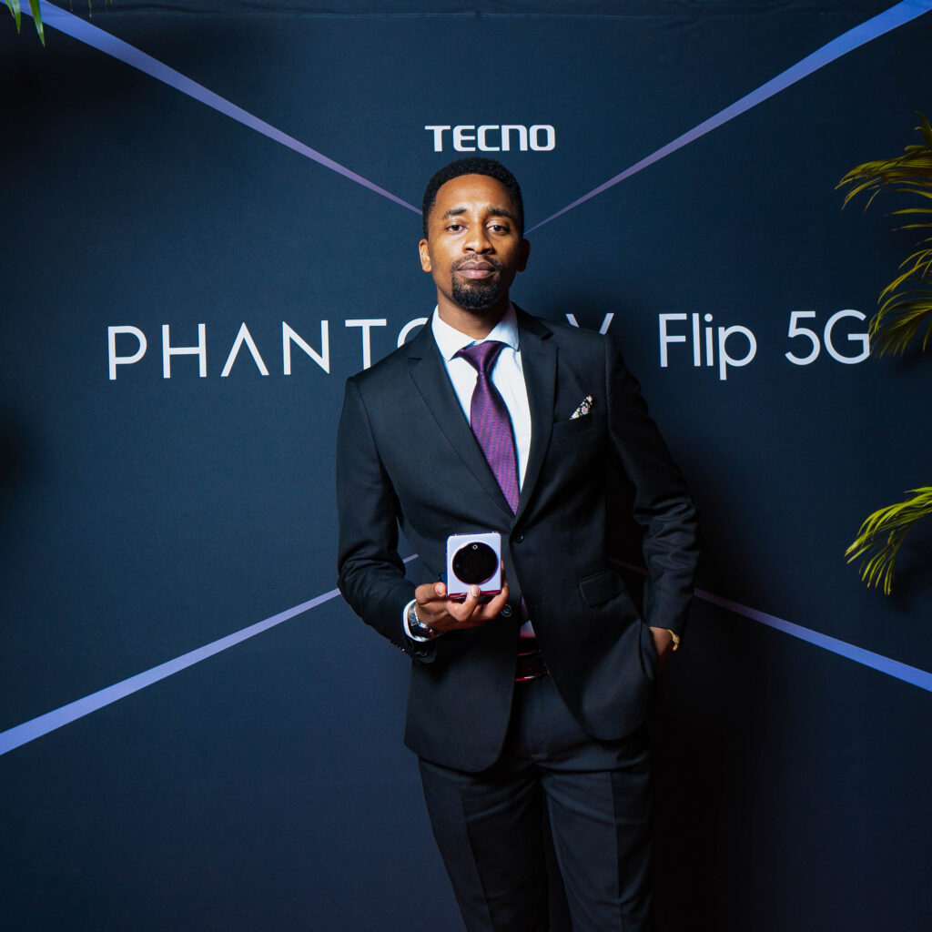 TECNO Phantom V Flip 5G Unveiled in Kenya