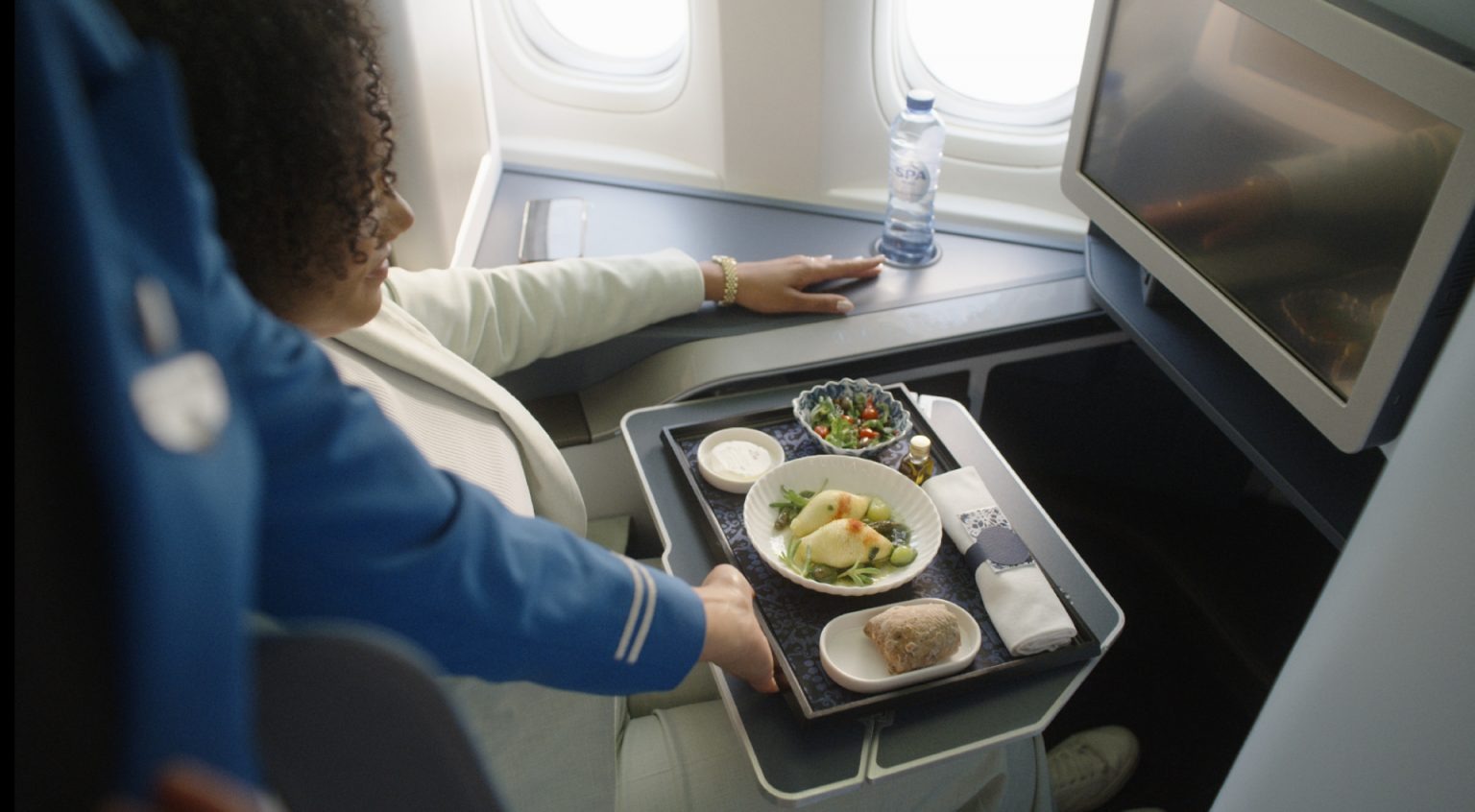 KLM Leveraging TRAYS AI to Reduce Food Waste on Flights