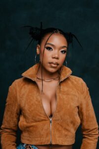 R&B sensation Elaine