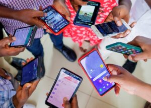 smartphone use kenya
