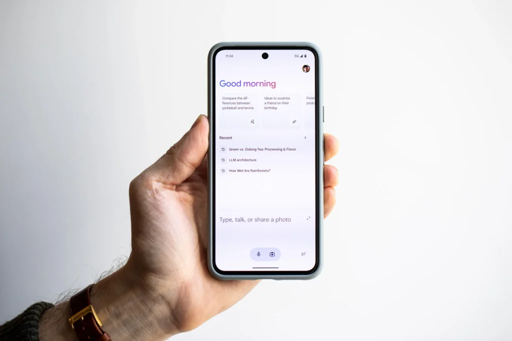 Google Rolls Out Temporary Chat Feature and Updated Data Controls in Gemini AI Apps